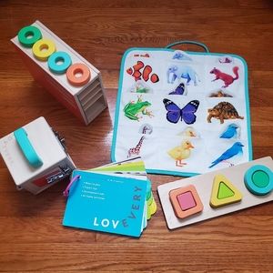 🦋 Lovevery The Lockbox, Geo Shapes Puzzle, Quilted Critter Pockets, Ring